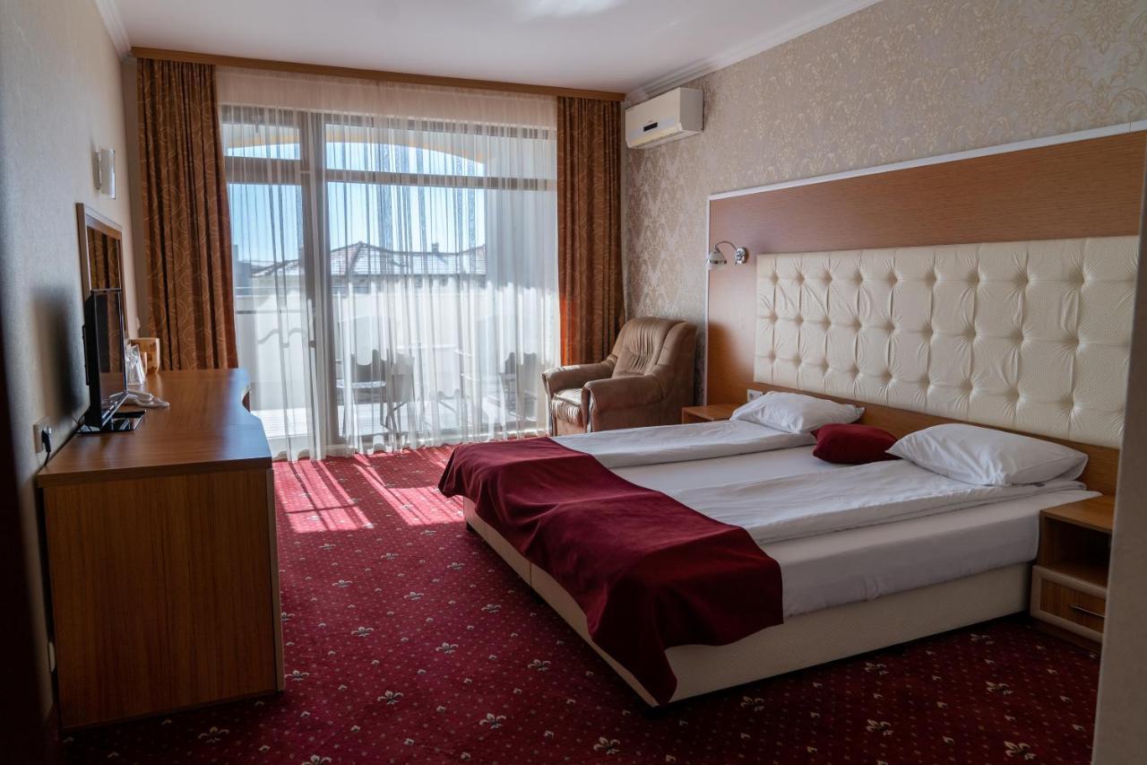 Hotel Paradise أوجنيانوفو المظهر الخارجي الصورة