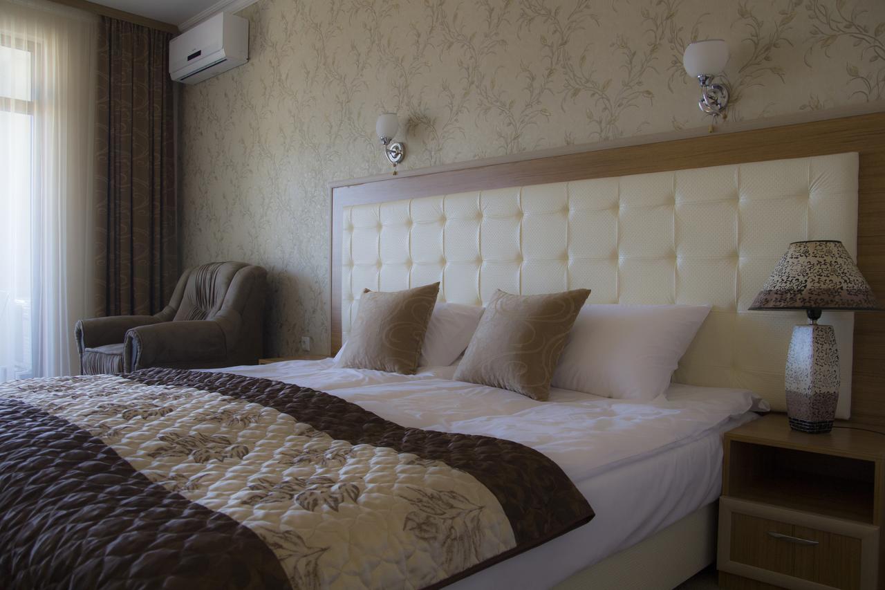 Hotel Paradise أوجنيانوفو المظهر الخارجي الصورة